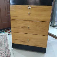 میز سه کشو
