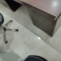 میز|میز تحریر و کامپیوتر|برخوار, |دیوار