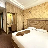 هتل دوستاره چسبیده به حرم