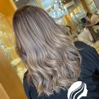 به مناسبت شب یلدا رنگ مو - آمبره - بالیاژ - لایت|خدمات آرایشگری و زیبایی|گرمدره, |دیوار