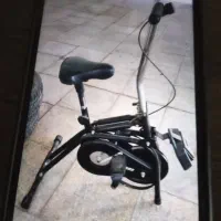 دوچرخه ثابت ورزشی