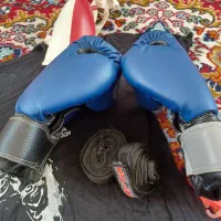 دستکش بوکس و شرت و کاپ۵۰۰تومن|تجهیزات ورزشی|کرج, برغان|دیوار