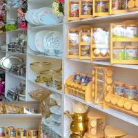 * قفسه فروشی *