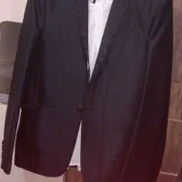 یک کت وشلوار و دو کت تک