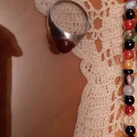 تسبیح عقیق  و کهربا و چاقو|کلکسیون اشیاء عتیقه|اردبیل, |دیوار