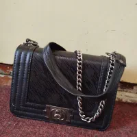 کیف دوشی