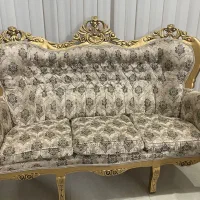 مبل سلطنتی طلایی