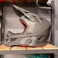 کلاه فول کربن ONEAL