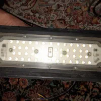 پرژکتور۱۰۰وات و محافظ ولتاژ کیان