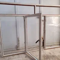 درب و پنجره آهنی همراه با شیشه