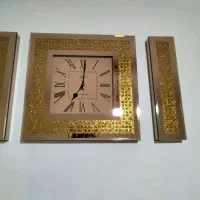 ساعت دیواری در حد نو