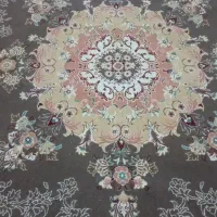 3عددفرش قهوه‌ای به فروش میرسد