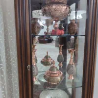 ویترین چوبی منبط کار وبخاری گازی وکمد ویترین وکاج|بوفه، ویترین، کنسول|برخوار, |دیوار