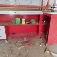 میز بزرگ و سنگین فروشگاهی با مغازه و پوشاک|فروشگاه و مغازه|بوشهر, |دیوار