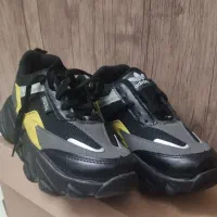 کفش|کیف، کفش، کمربند|کرمان, |دیوار