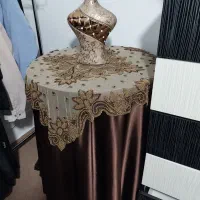 میز گرد با پارچه ساتن و نگین