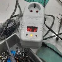 دوعدد محافظ مارک