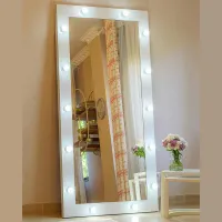 آینه قدی لامپ دار