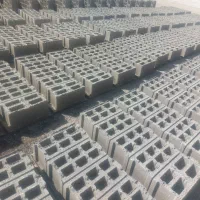 کارگر ساده کارگاه  بلوک زنی