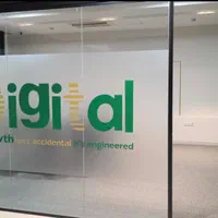 استیکر دیواری،حروف برجسته پلکسی،رنگ،طراحی فضای کار|خدمات پیشه و مهارت|آبادان, |دیوار