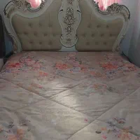 تخت خواب دونفره درحد نو سالم همراه دو پاتختی|تخت و سرویس خواب|اسلام‌شهر, زرافشان|دیوار