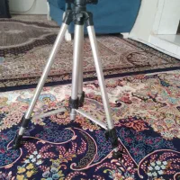 سه پایه دوربین