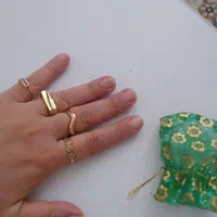 انگشتر طلا فقط تعویض