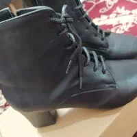 کفش نیم بوت زنانه کاملانوواستفاده نشده سایز۳۸
