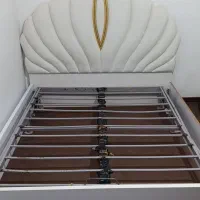 تخت دو نفره جک دار همراه با پاتختی