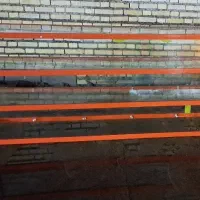 ویترین فلزی شیشه ای