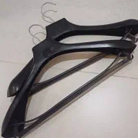 تعدادی چوب لباسی