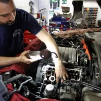 مکانیک سیار و باطریساز(میکانیک در محل)