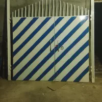 درب حیاط همه چیز تمام
