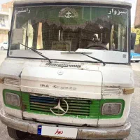 مینی‌بوس بنز سفید مدل 69