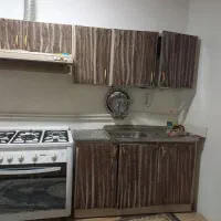 کابینت فلزی بهمراه گاز،هود،سینک کاملا سالم