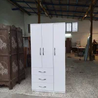 کمد دیواری ساده و سه درب سه کشو فقط ۹۵۰۰