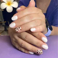 ناخن با متریال عالی و قیمتهای مناسب|خدمات آرایشگری و زیبایی|اصفهان, برازنده|دیوار