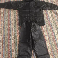 لباس بادگیر و بارانی|لباس|میانه, |دیوار