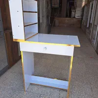 میز کاشت ناخن