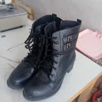 پوتین یکی دو بار بیشتر نپوشیدم.