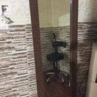 دوتا صندلی اصلاح ودوتاآینه قدی چک صیادی یک ماهه