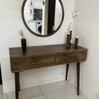 آینه و کنسول در حد نو
