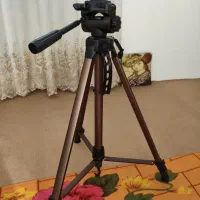 سه پایه دوربین عکاسی و موبایل