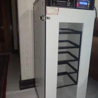 دستگاه جوجه کشی ۲۱۰تایی هدایت‌ درحد نو و تمیز