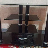 تلویزیون همراه با میز