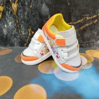 نوزادی سوتی.     اسباب بازی//