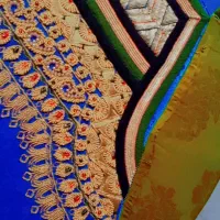 پایه شلوار گلابتونی|لباس|قشم, |دیوار