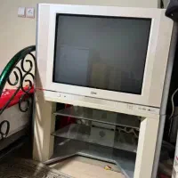 تلویزیون ال جی و میزش