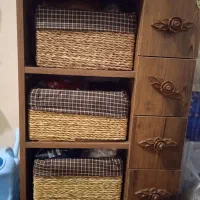 جاسیب زمینی و پیازی حصیری و یک صندوق