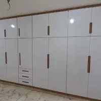 کمد دیواری و درب اتاق